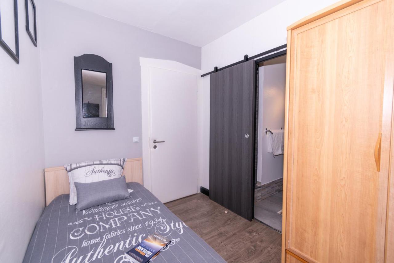 Private & Comfortable Apartments Puttelange-aux-Lacs Luaran gambar
